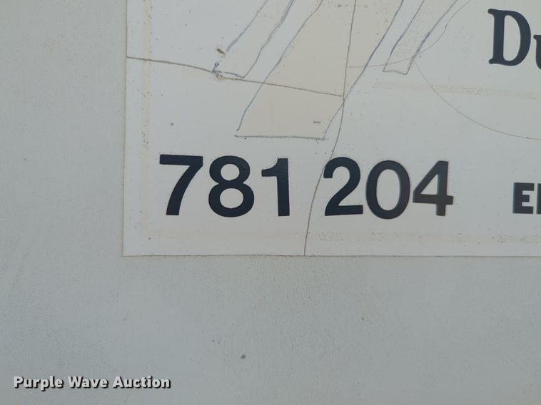 image for item NW9739 2003 GMC C7500 box truck