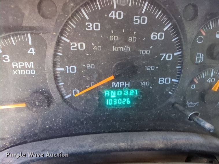 image for item NW9739 2003 GMC C7500 box truck