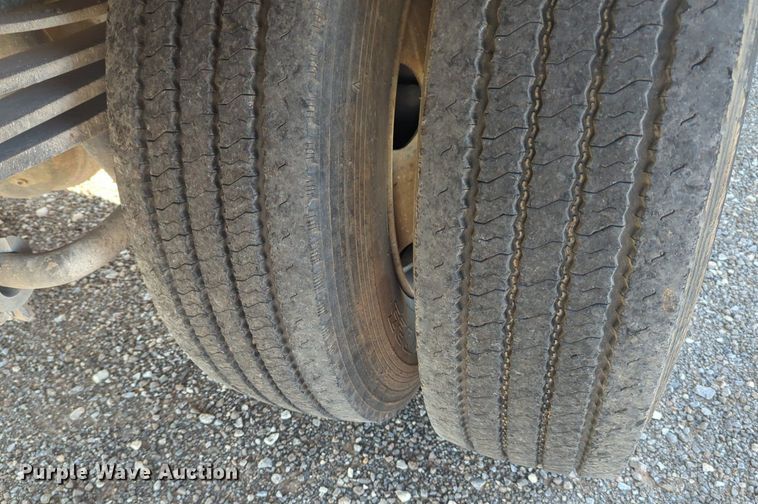 image for item NW9739 2003 GMC C7500 box truck