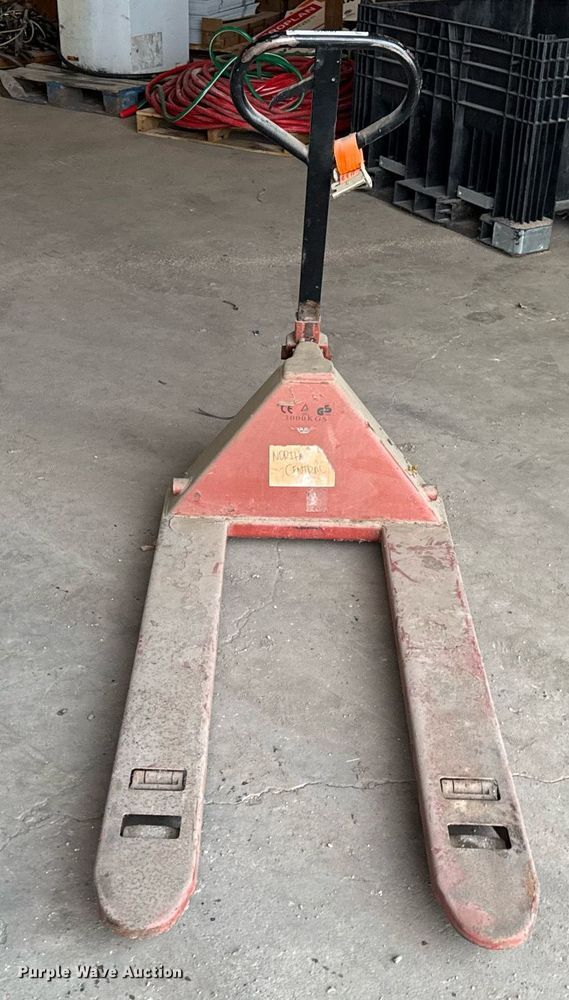 image for item OG9745 Pallet jack 