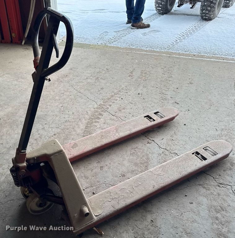 image for item OG9745 Pallet jack 