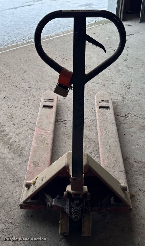 image for item OG9745 Pallet jack 