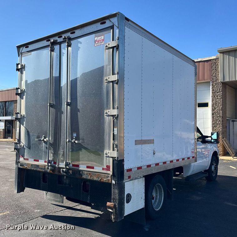 image for item OG9766 2016 Ford  F350 Super Duty XL box truck