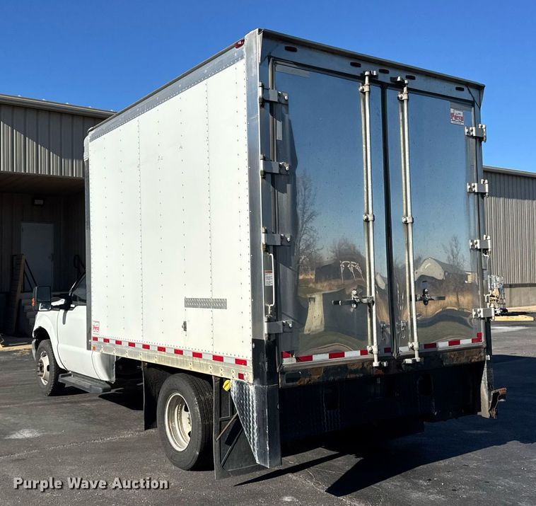 image for item OG9766 2016 Ford  F350 Super Duty XL box truck