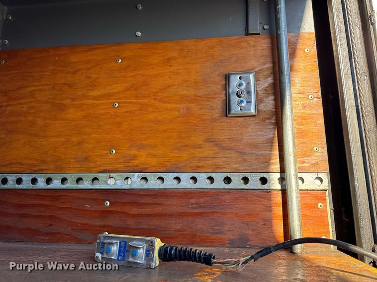 image for item OG9766 2016 Ford  F350 Super Duty XL box truck