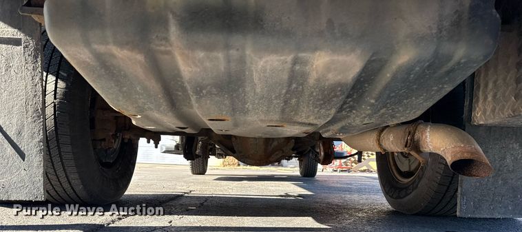 image for item OG9766 2016 Ford  F350 Super Duty XL box truck