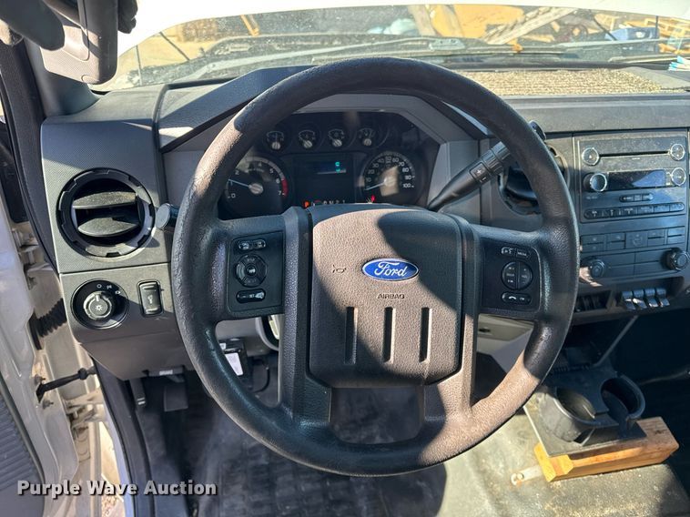 image for item OG9766 2016 Ford  F350 Super Duty XL box truck