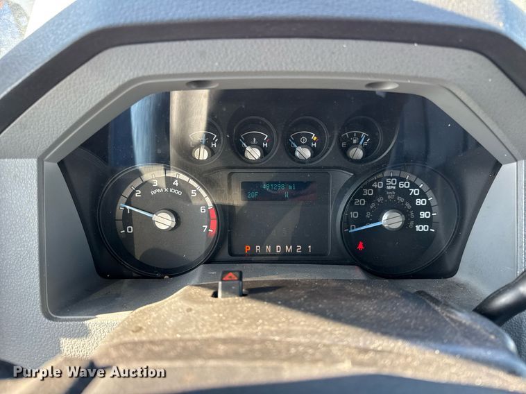 image for item OG9766 2016 Ford  F350 Super Duty XL box truck