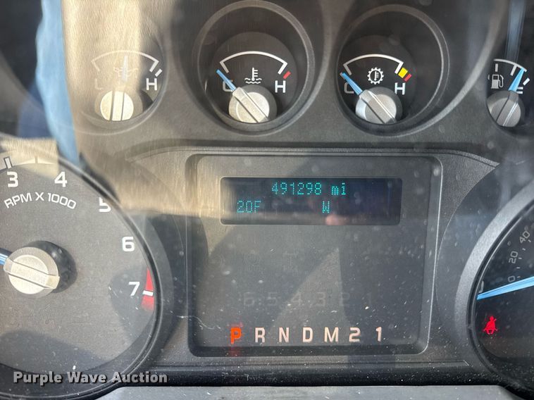 image for item OG9766 2016 Ford  F350 Super Duty XL box truck