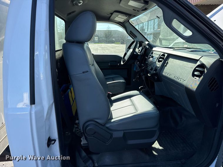 image for item OG9766 2016 Ford  F350 Super Duty XL box truck