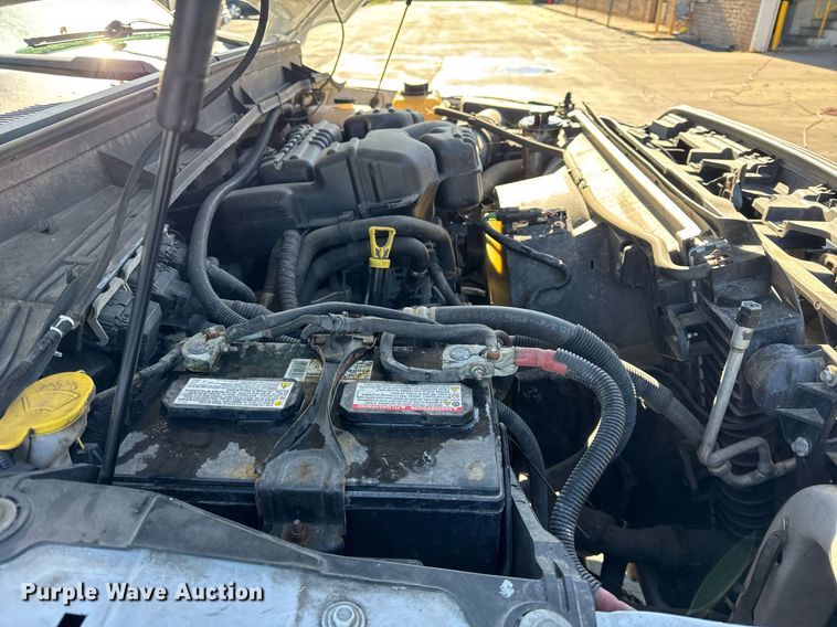 image for item OG9766 2016 Ford  F350 Super Duty XL box truck