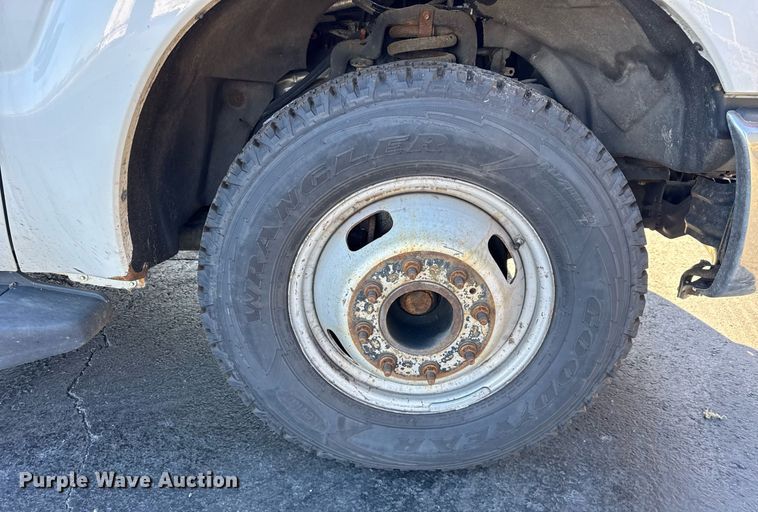 image for item OG9766 2016 Ford  F350 Super Duty XL box truck