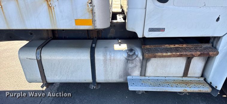 image for item OG9768 2010 Freightliner M2 box truck