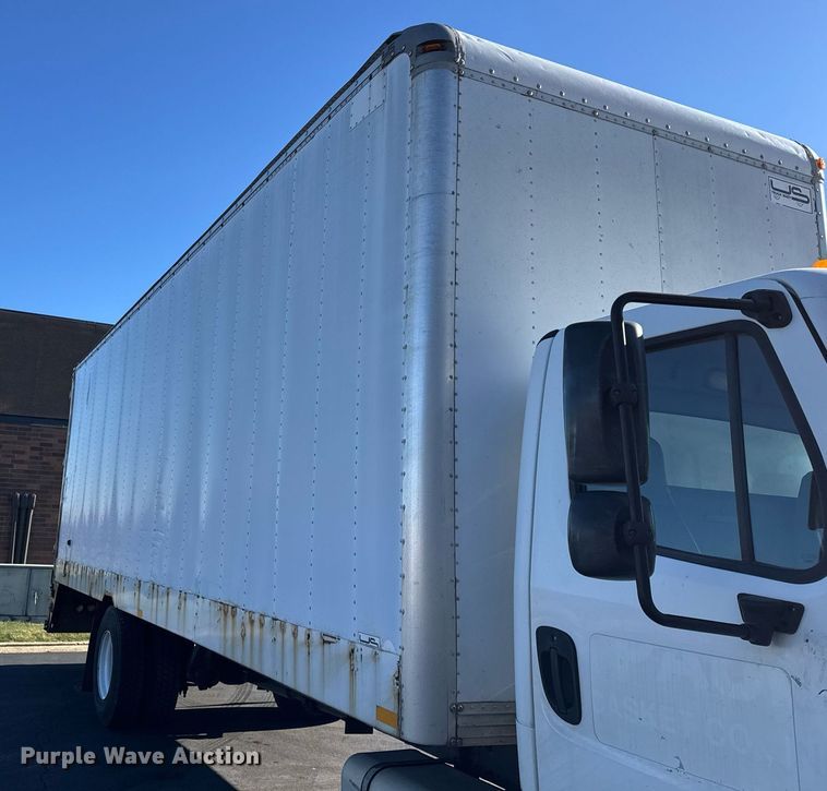 image for item OG9768 2010 Freightliner M2 box truck