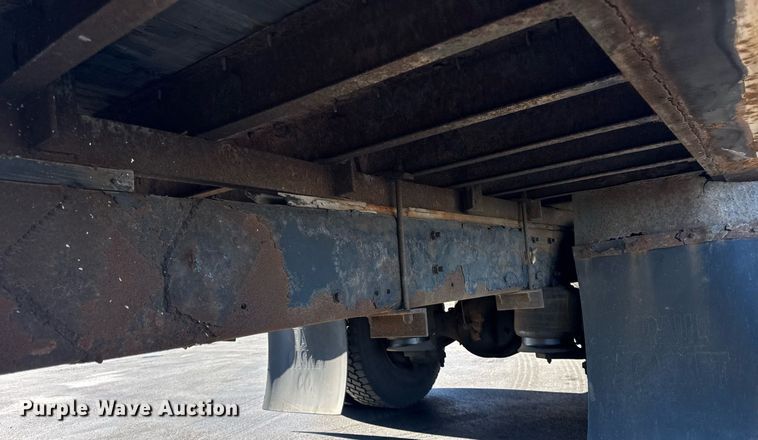 image for item OG9768 2010 Freightliner M2 box truck