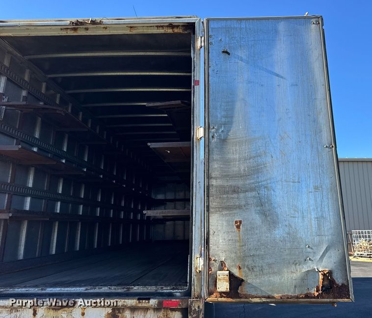 image for item OG9768 2010 Freightliner M2 box truck