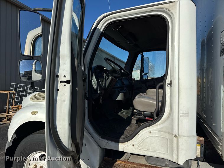 image for item OG9768 2010 Freightliner M2 box truck