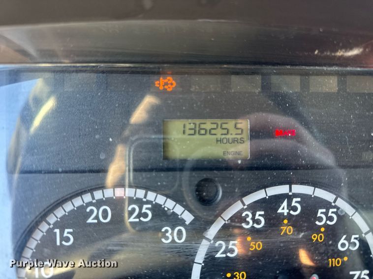 image for item OG9768 2010 Freightliner M2 box truck