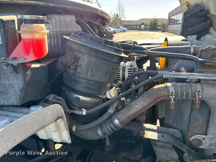 image for item OG9768 2010 Freightliner M2 box truck