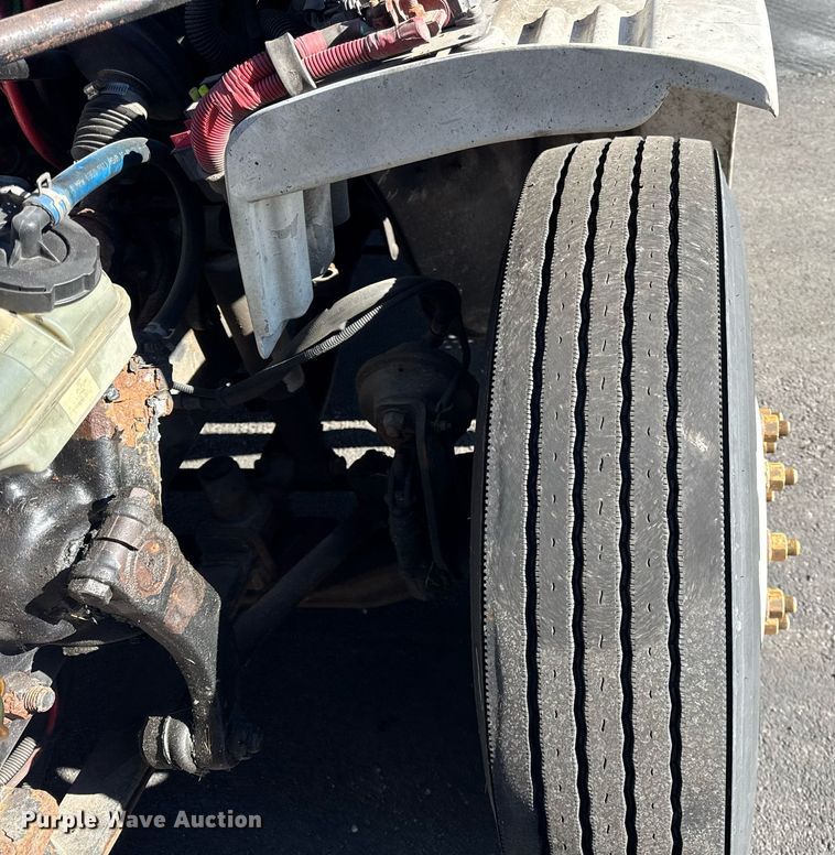 image for item OG9768 2010 Freightliner M2 box truck