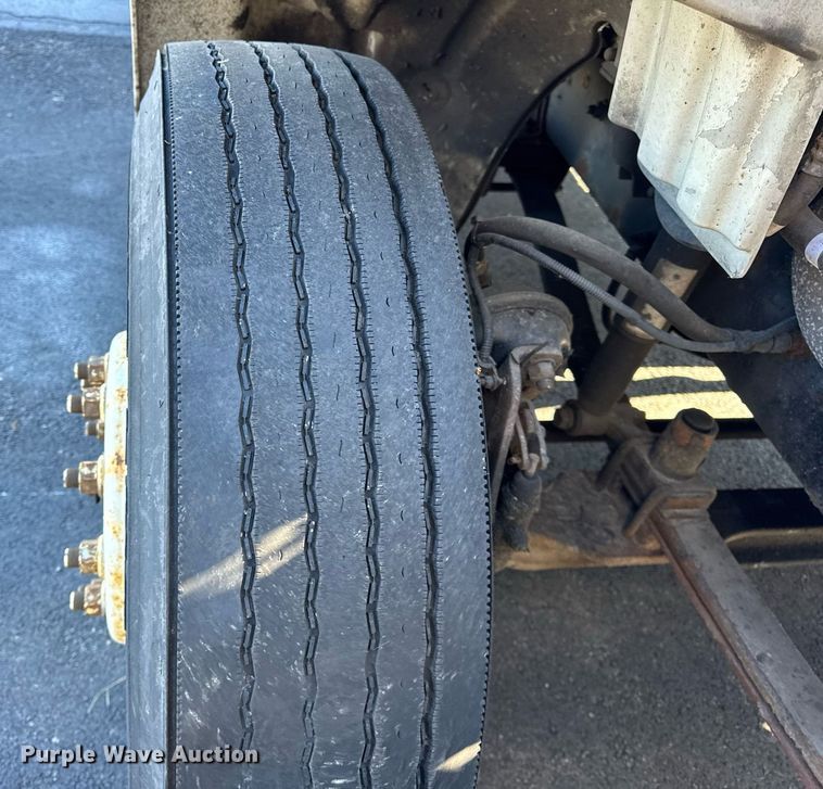 image for item OG9768 2010 Freightliner M2 box truck