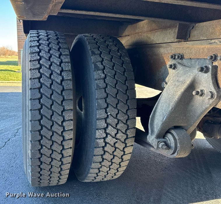 image for item OG9768 2010 Freightliner M2 box truck