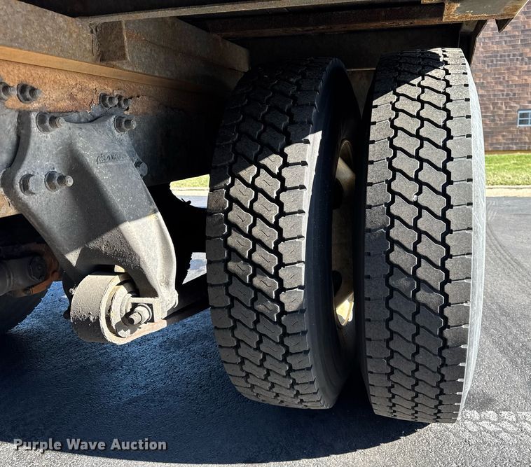 image for item OG9768 2010 Freightliner M2 box truck