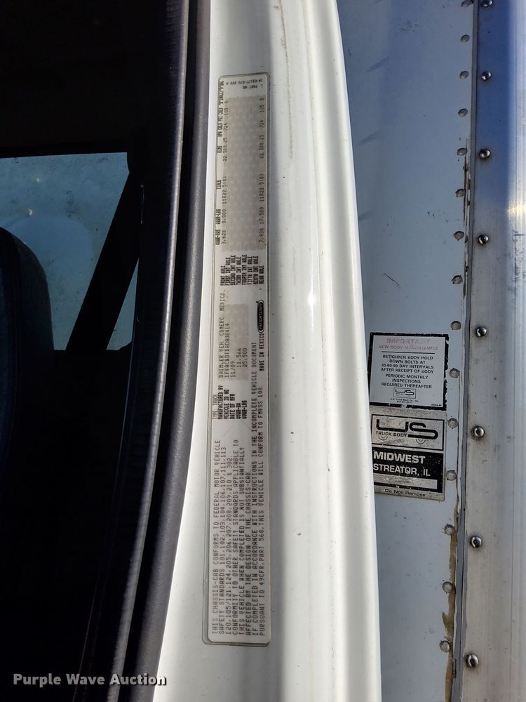 image for item OG9768 2010 Freightliner M2 box truck