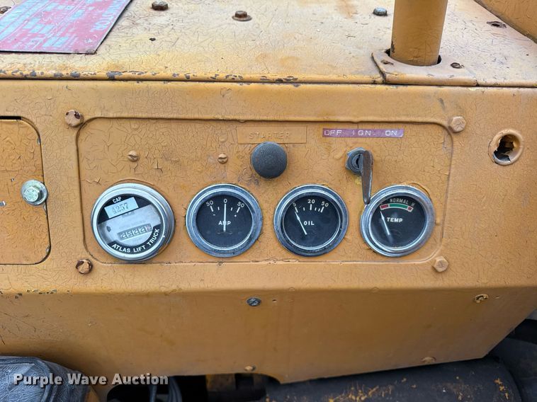 image for item OG9779 Towmotor  351SG2024 forklift