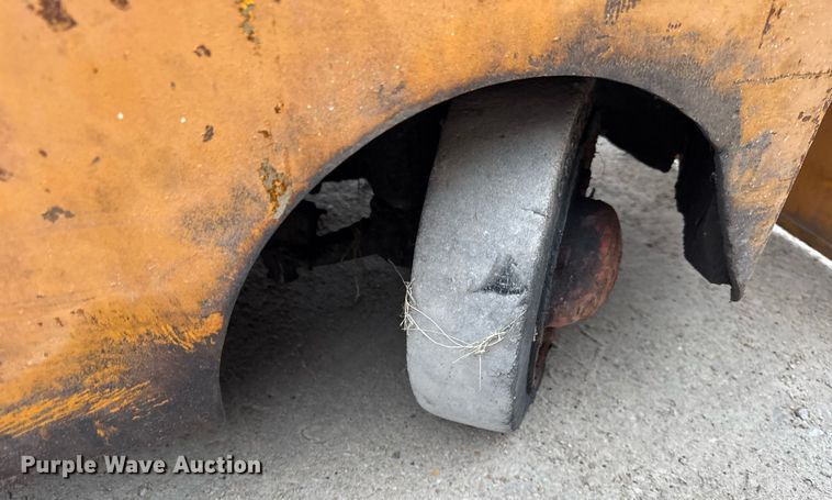 image for item OG9779 Towmotor  351SG2024 forklift