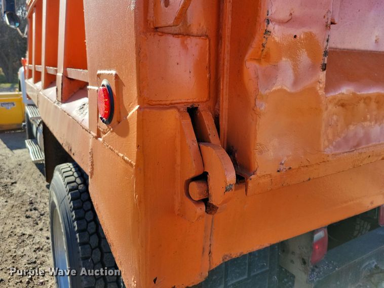 image for item OH9414 1981 International  S2500 dump truck