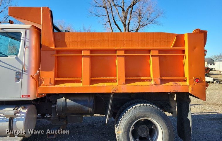 image for item OH9414 1981 International  S2500 dump truck