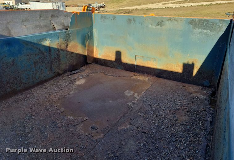 image for item OH9414 1981 International  S2500 dump truck