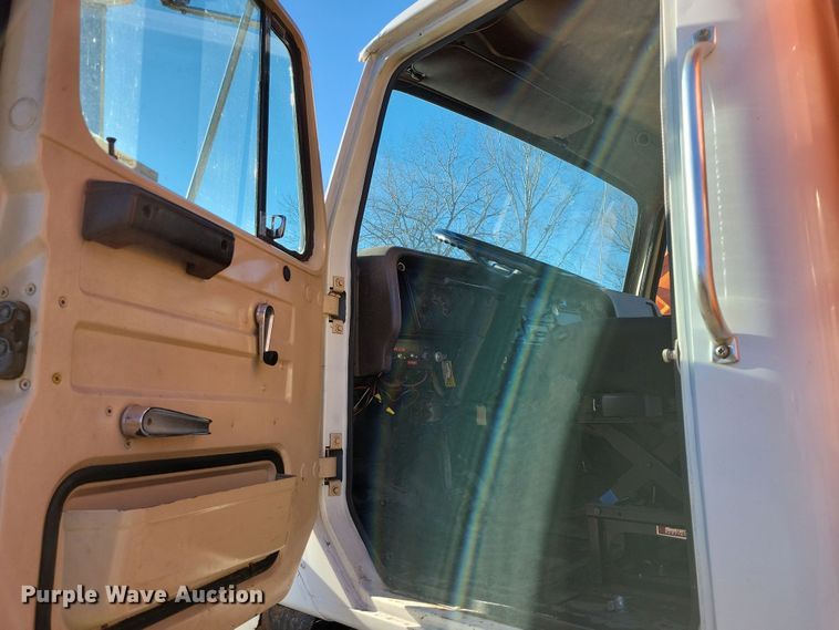 image for item OH9414 1981 International  S2500 dump truck