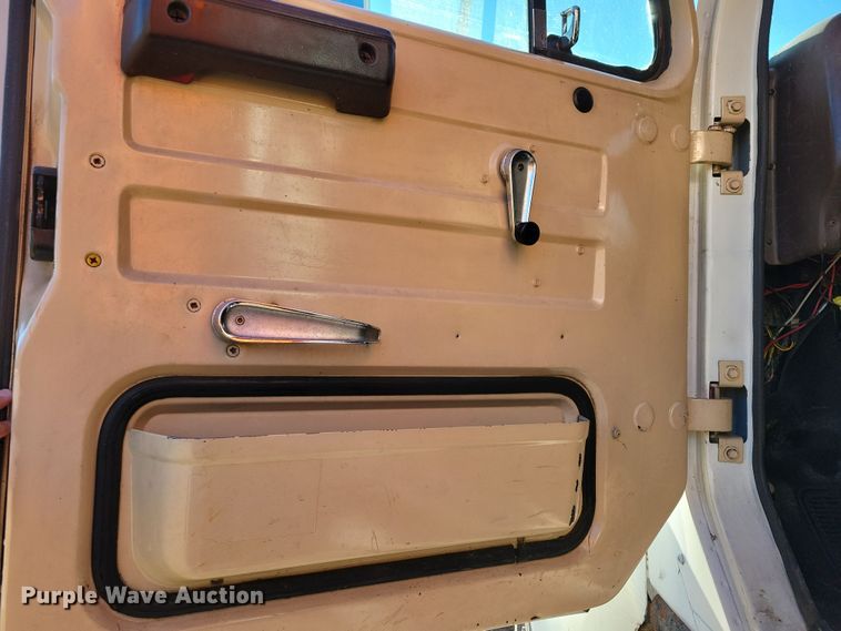 image for item OH9414 1981 International  S2500 dump truck