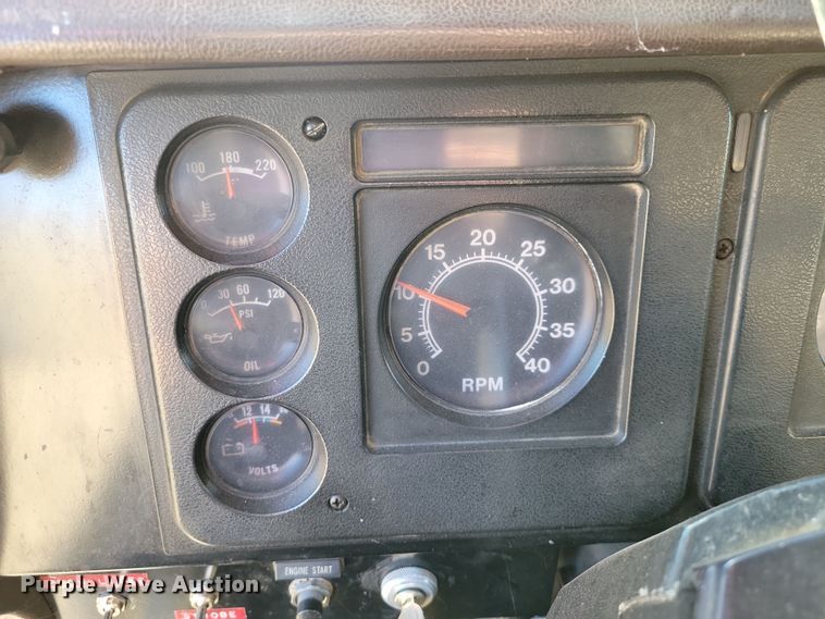 image for item OH9414 1981 International  S2500 dump truck