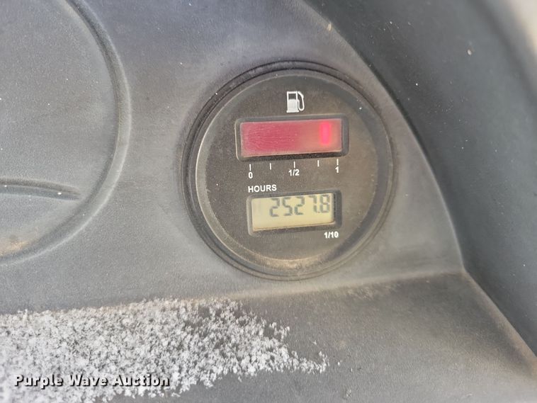 image for item OH9447 2011 Club Car XRT 1550 utility vehicle