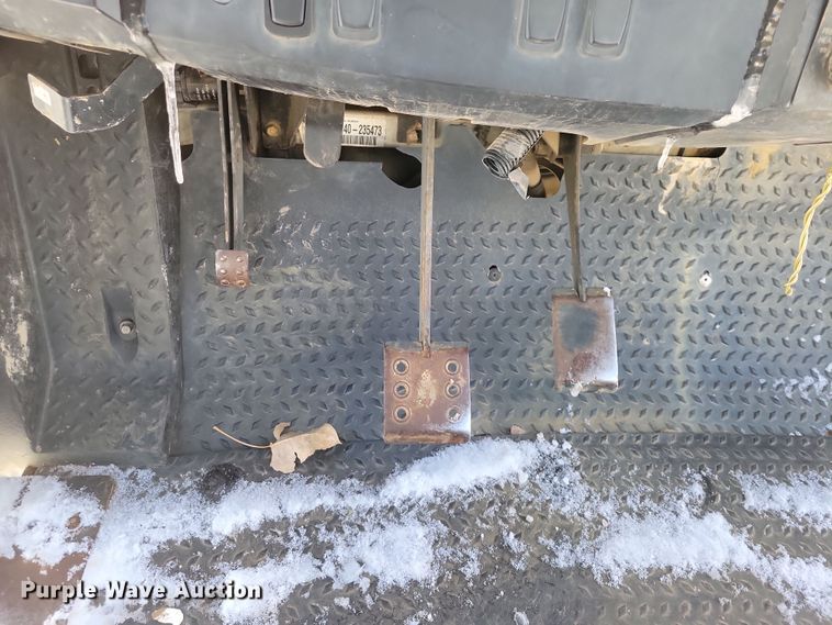 image for item OH9447 2011 Club Car XRT 1550 utility vehicle