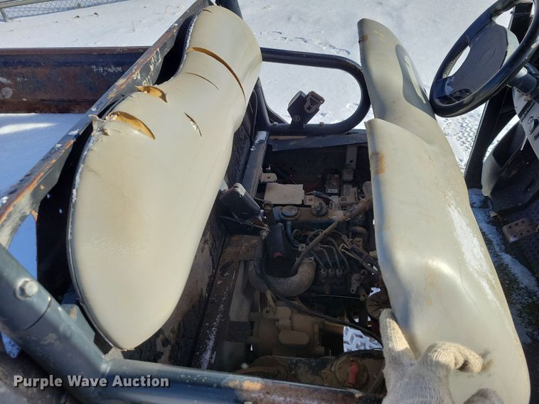 image for item OH9447 2011 Club Car XRT 1550 utility vehicle