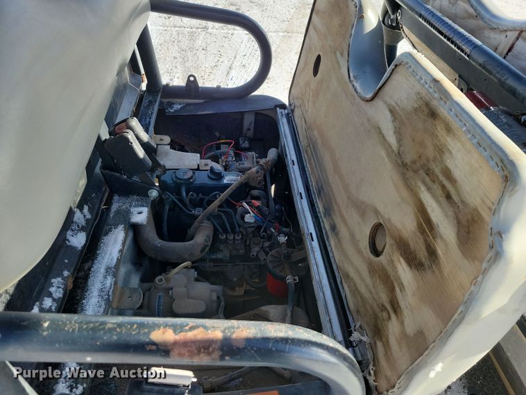 image for item OH9448 2013 Club Car utility vehicle