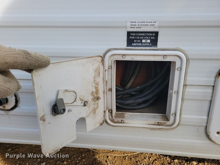 image for item OH9458 1999 Arlington  Skyline 3010 camper