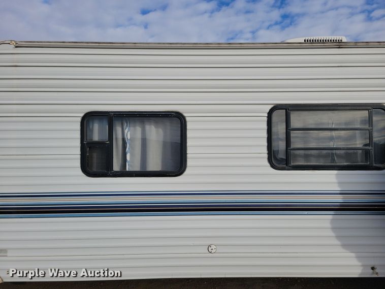 image for item OH9458 1999 Arlington  Skyline 3010 camper