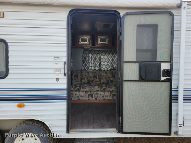image for item OH9458 1999 Arlington  Skyline 3010 camper