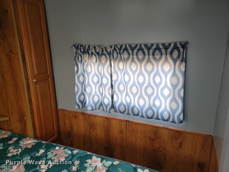 image for item OH9458 1999 Arlington  Skyline 3010 camper