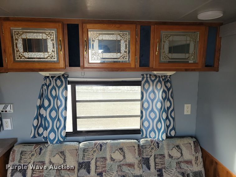 image for item OH9458 1999 Arlington  Skyline 3010 camper