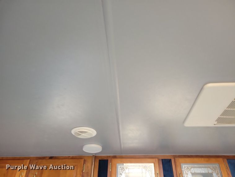 image for item OH9458 1999 Arlington  Skyline 3010 camper