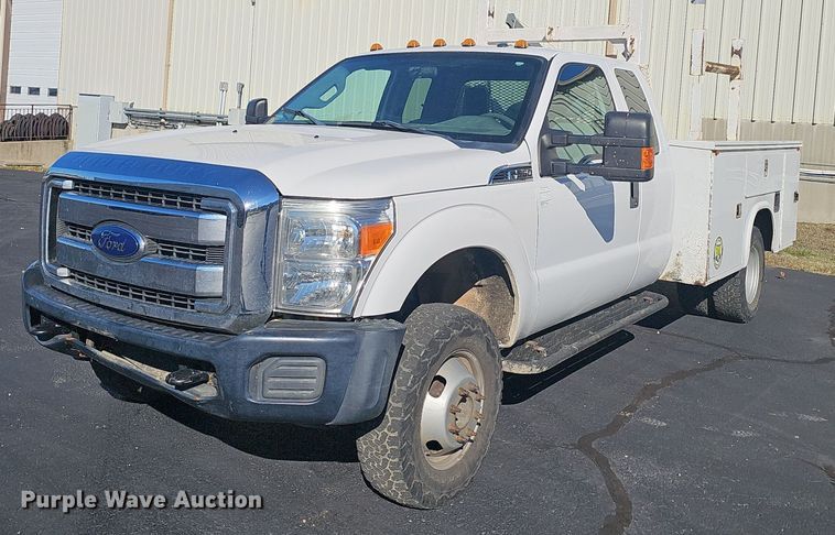 image for item OJ9148 2015 Ford F350 Super Duty XLT SuperCab utility bed pickup truck