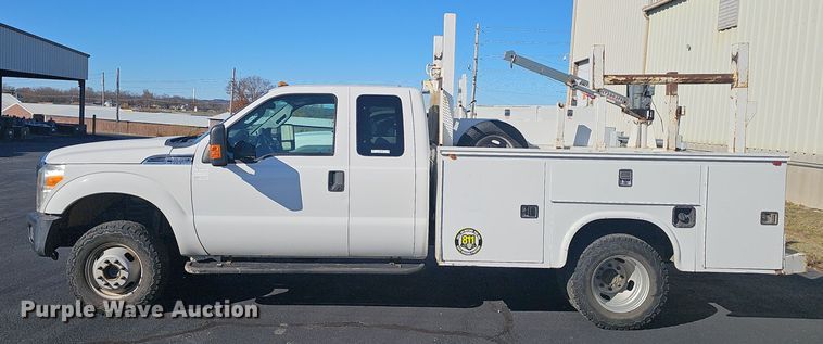 image for item OJ9148 2015 Ford F350 Super Duty XLT SuperCab utility bed pickup truck