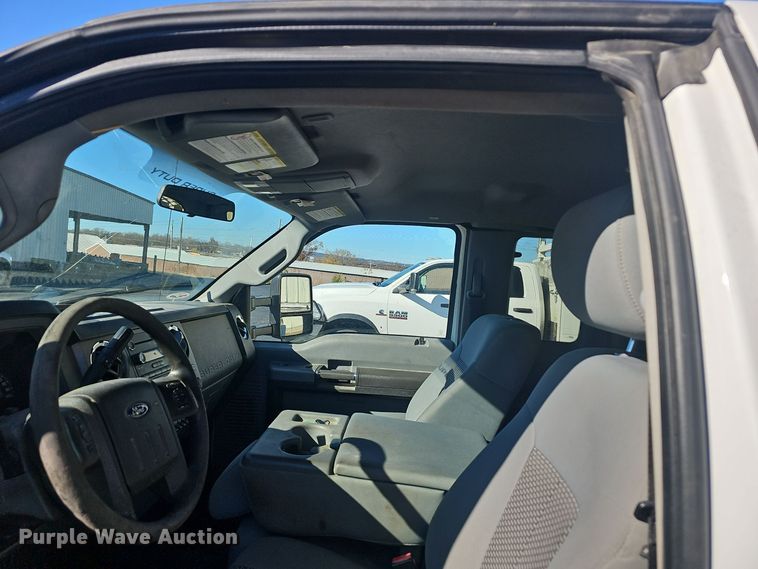 image for item OJ9148 2015 Ford F350 Super Duty XLT SuperCab utility bed pickup truck