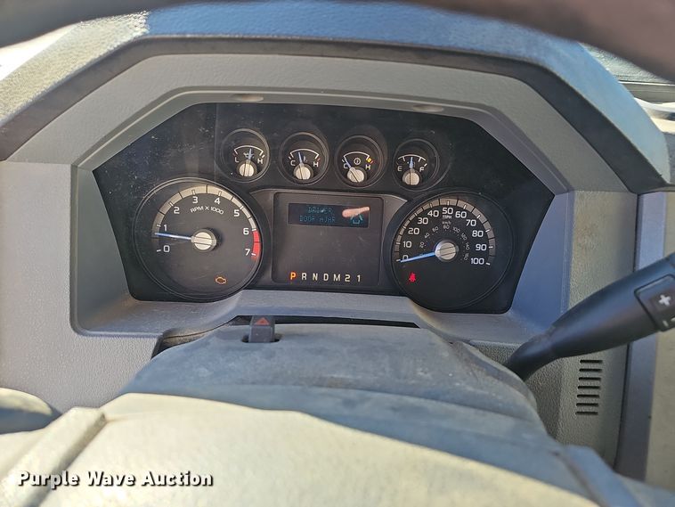 image for item OJ9148 2015 Ford F350 Super Duty XLT SuperCab utility bed pickup truck